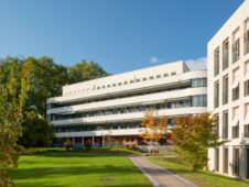 Pflegezentrum Aussenbild Altbau